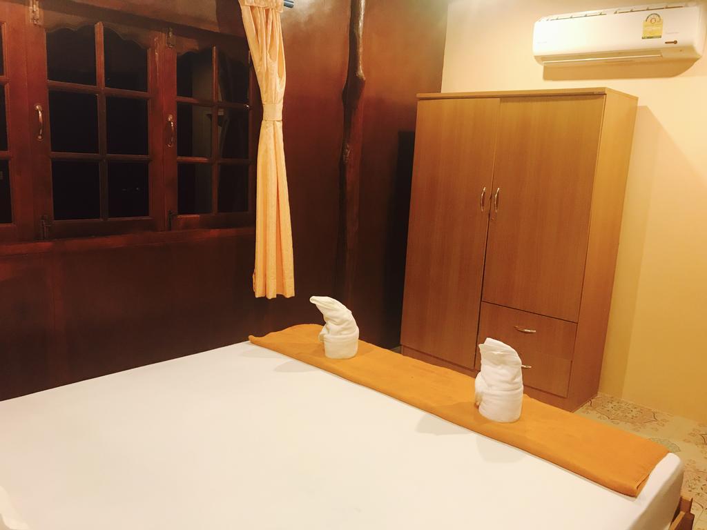 Sunyo Garden Guesthouse Baan Tai Exterior foto